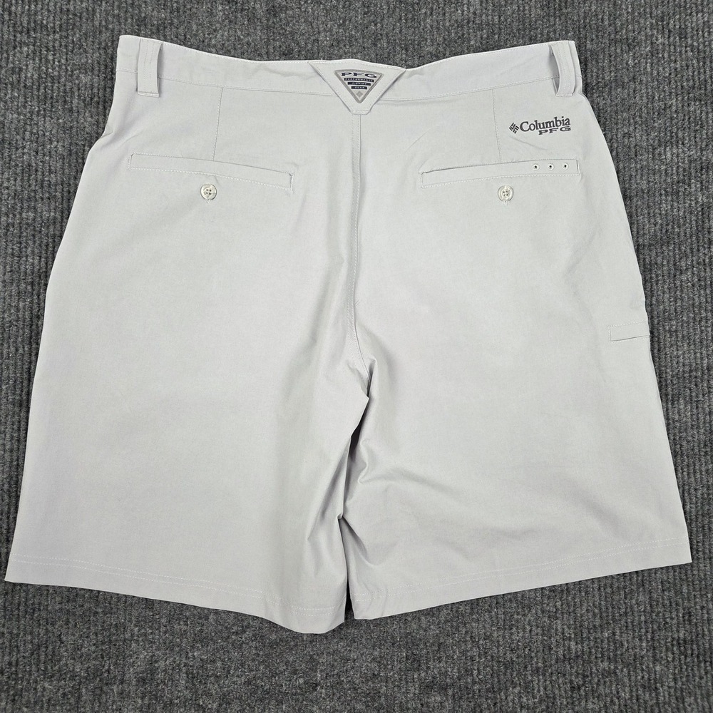 Columbia PFG Mens Gray Performance Fishing Shorts FM4602 Size 38W 10L‎